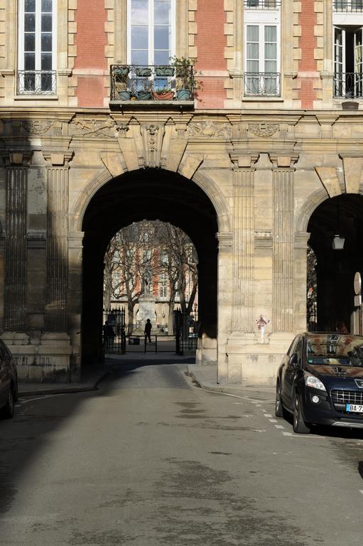 Boutique Hotel De La Place Des Vosges Paris Exterior foto