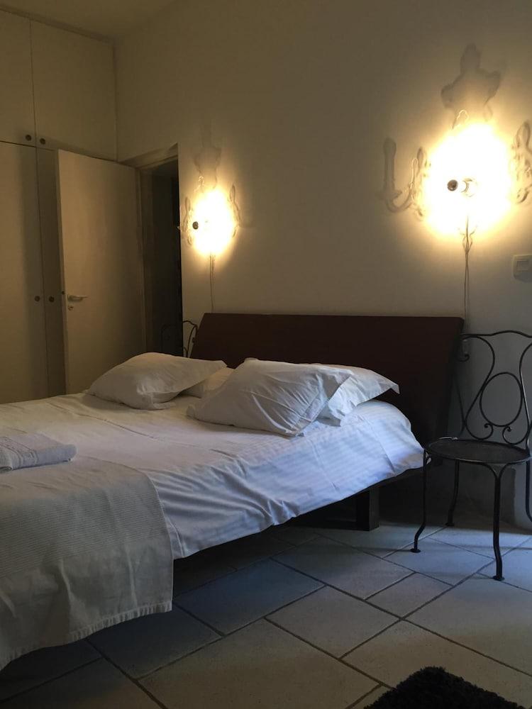 Boutique Hotel De La Place Des Vosges Paris Exterior foto