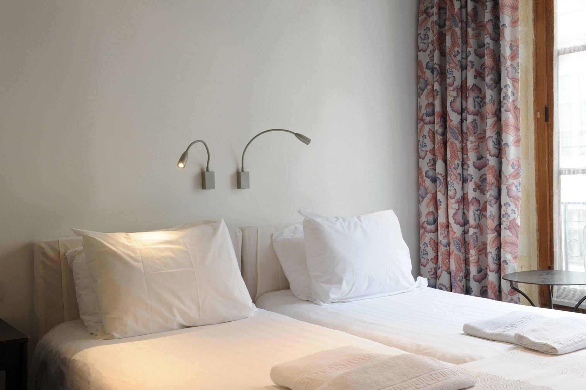 Boutique Hotel De La Place Des Vosges Paris Exterior foto