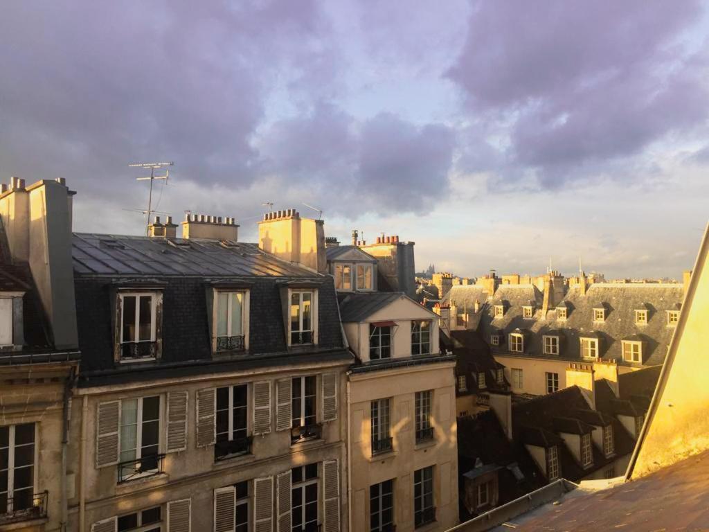 Boutique Hotel De La Place Des Vosges Paris Exterior foto